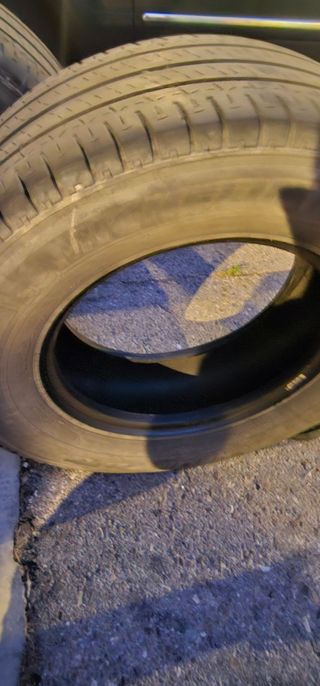 Neumáticos 225/70/15 usados