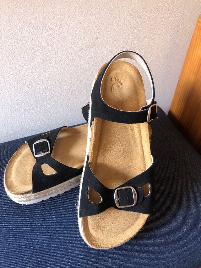 Sandalias negras talla 38 - nuevas 