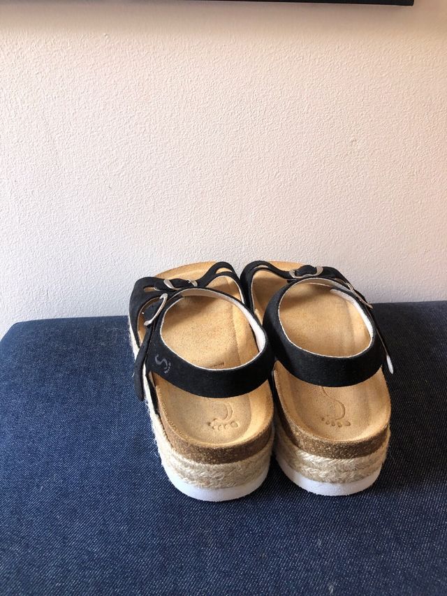 Sandalias negras talla 38 - nuevas 