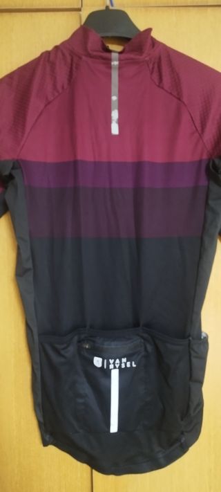 3 Maillot ciclismo Van Rysel talla S