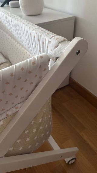 Minicuna beige con estrellas
