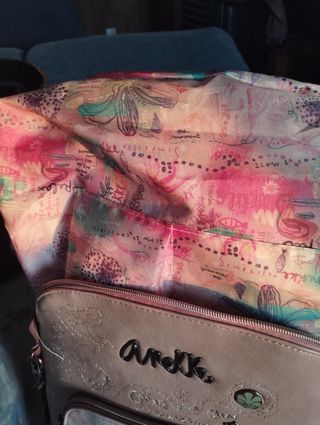 Mochila Anekke beige-marrón nueva