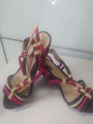 Sandalias Bimba y Lola - Talla 38
