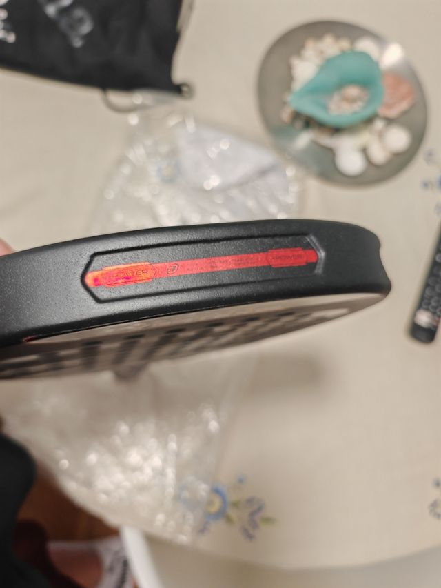 Pala Bullpadel Vertex 04 Comfort edición limitada.