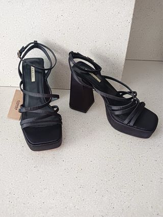 Sandalias CORINA a estrenar con etiqueta.