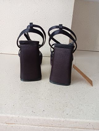 Sandalias CORINA a estrenar con etiqueta.