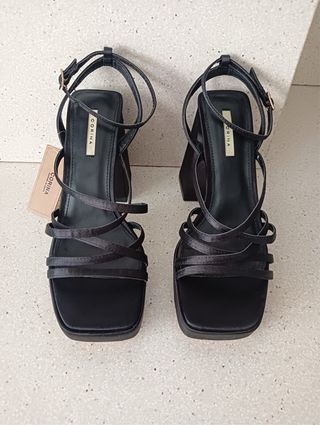 Sandalias CORINA a estrenar con etiqueta.