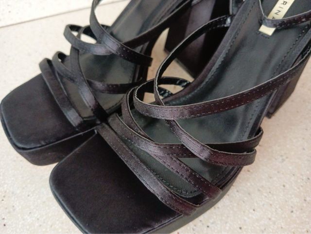 Sandalias CORINA a estrenar con etiqueta.