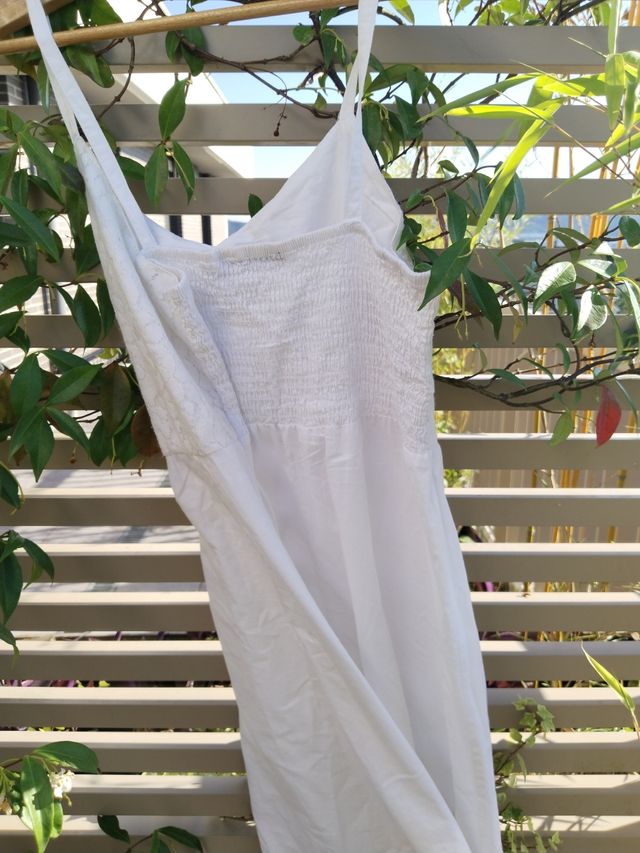 Vestido blanco Esmara