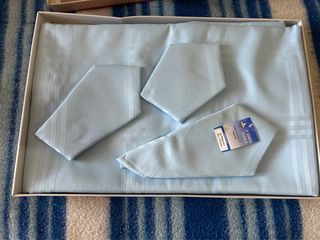 Mantelería azul de tela - Juego de mesa