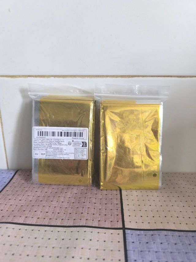 2 Mantas Supervivencia