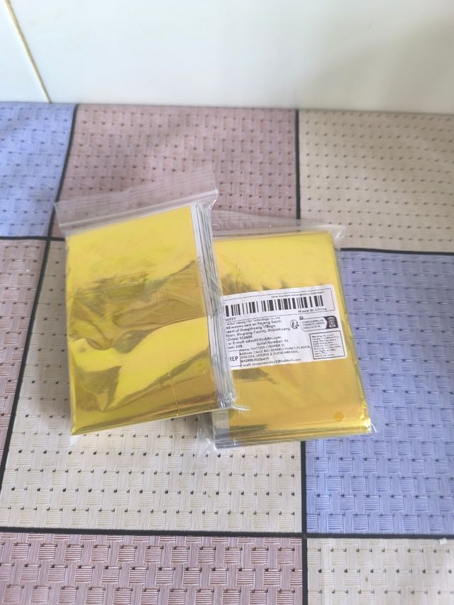 2 Mantas Supervivencia