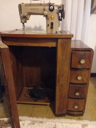 Macchina da cucire Singer 319M vintage