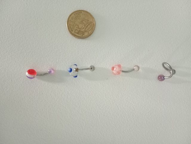 4 Joyas Ombligo se venden juntos - Colores Variado