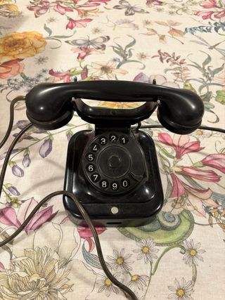 Telefono vintage in bachelite con rotella anni 50