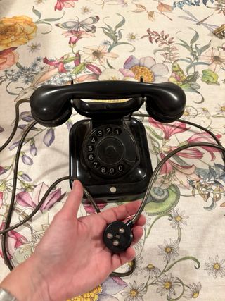 Telefono vintage in bachelite con rotella anni 50