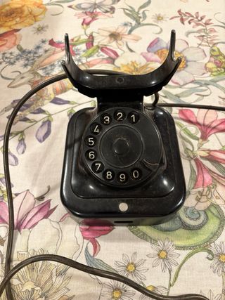 Telefono vintage in bachelite con rotella anni 50