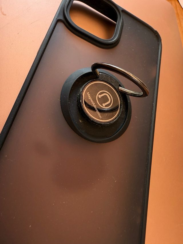 Carcasa iPhone 15 con anillo