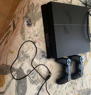 PS4 (PlayStation 4) 1TB + 2 mandos + juegos