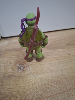 Tortugas Ninja: Donatello - 2 accesorios