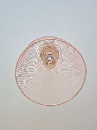 Lámpara vintage rosa metal