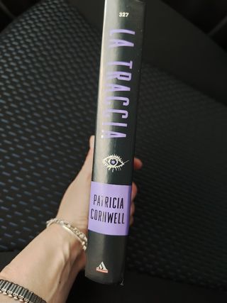 Libro thriller La traccia di Patricia Cornwell 