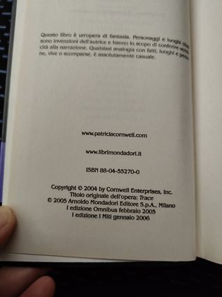Libro thriller La traccia di Patricia Cornwell 