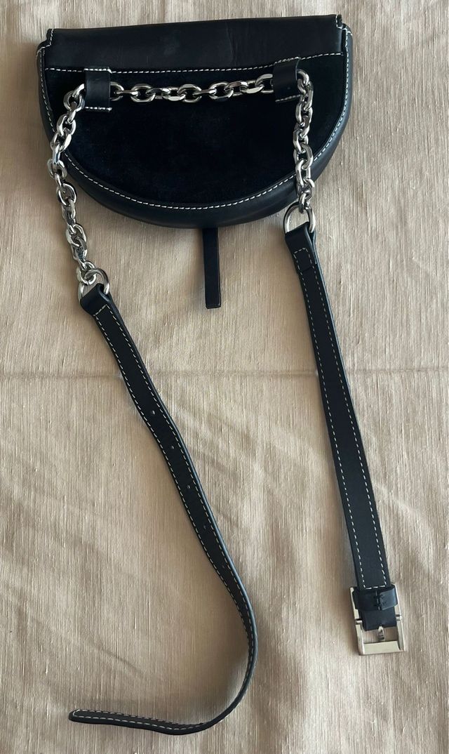 Riñonera negra cuero-ante