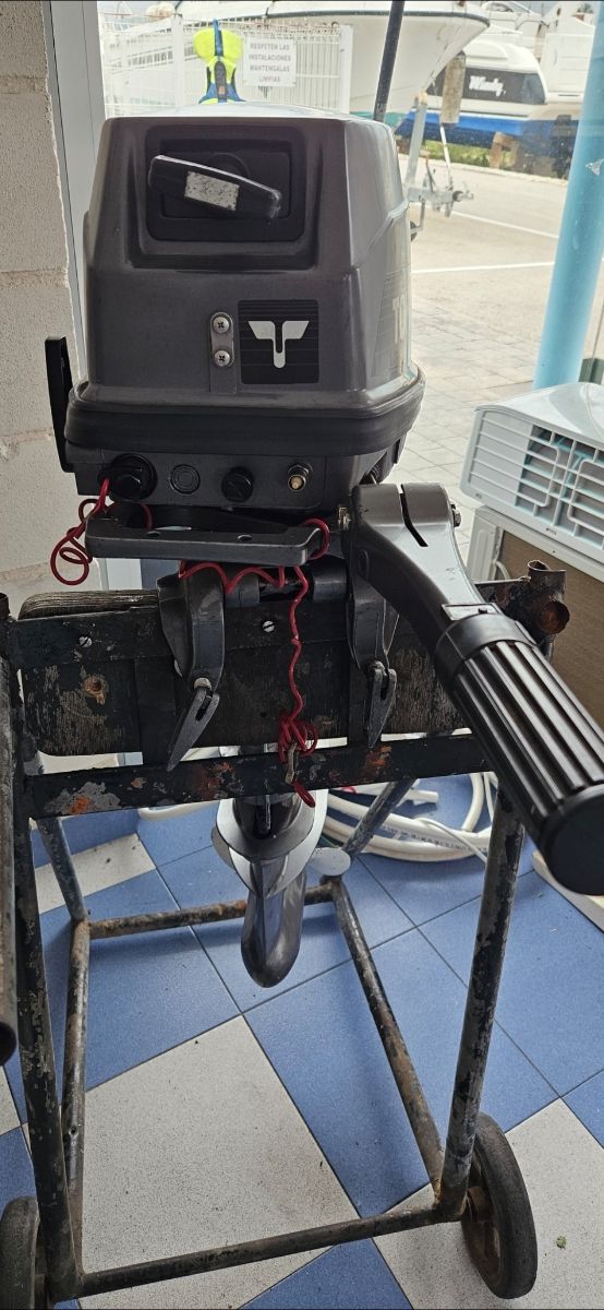 Motor fueraborda Tohatsu 15cv