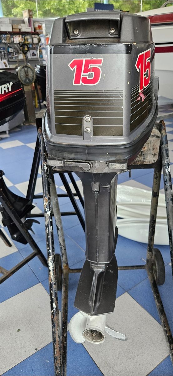Motor fueraborda Tohatsu 15cv