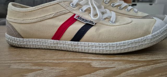 Zapatillas Kawasaki beige/blancas