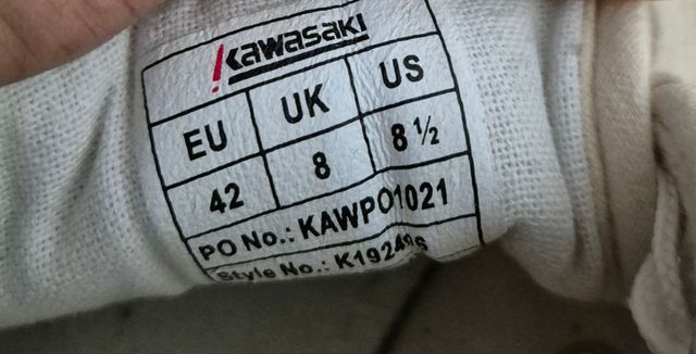 Zapatillas Kawasaki beige/blancas