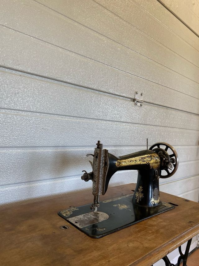 Máquina coser Singer Antigua