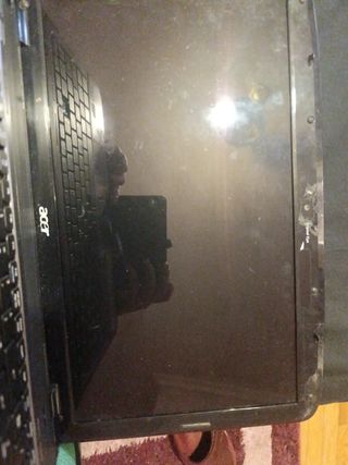 Portátil Acer negro - Repuestos ,no tiene cargador