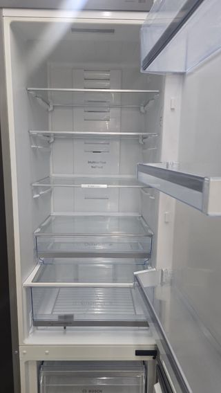 Nevera Bosch Combi No Frost A+++ 2METROS