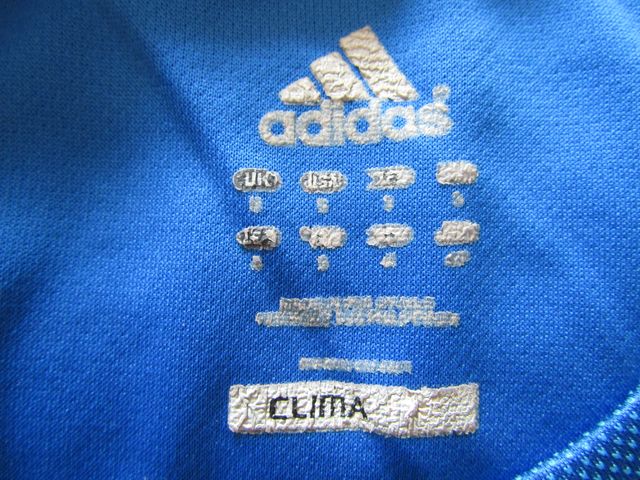 Camiseta Adidas azul sin mangas