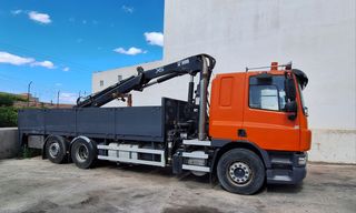 Camión grúa DAF CF