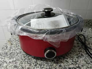 Olla de cocción lenta roja