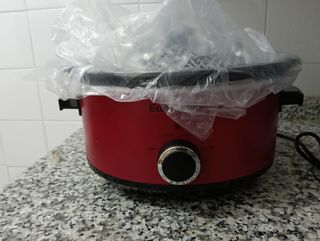 Olla de cocción lenta roja