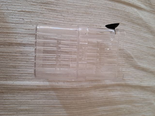 Paridera acuario peces transparente