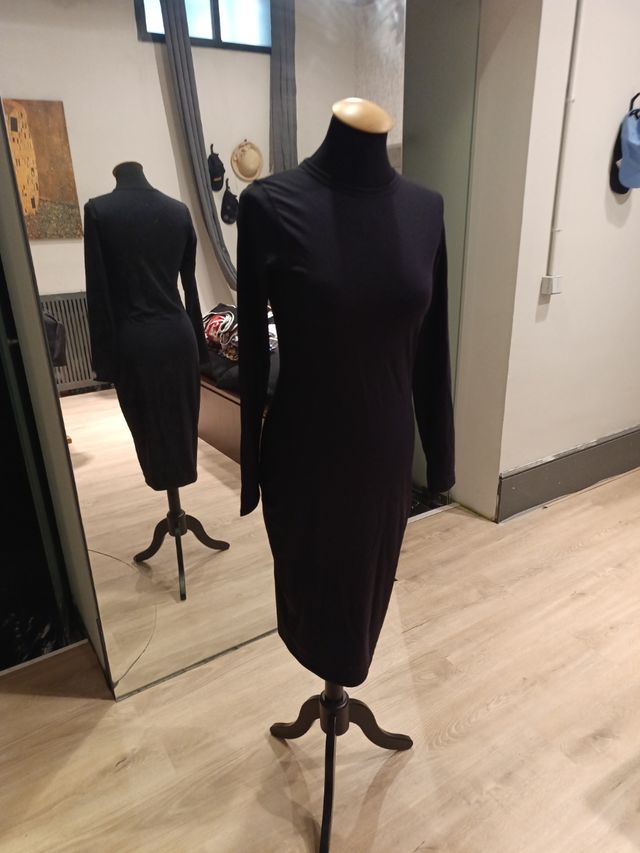 Vestido Negro Ajustado