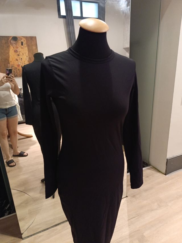 Vestido Negro Ajustado