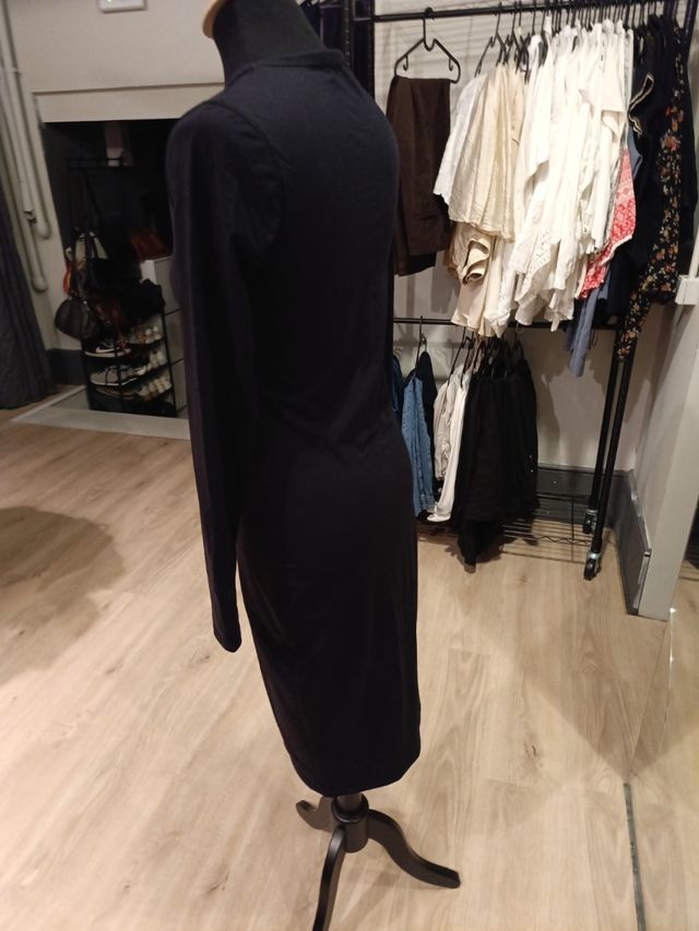 Vestido Negro Ajustado