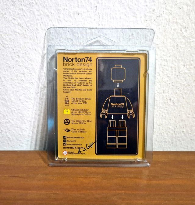 LEGO Norton74 Brick Design Golden Minifigure