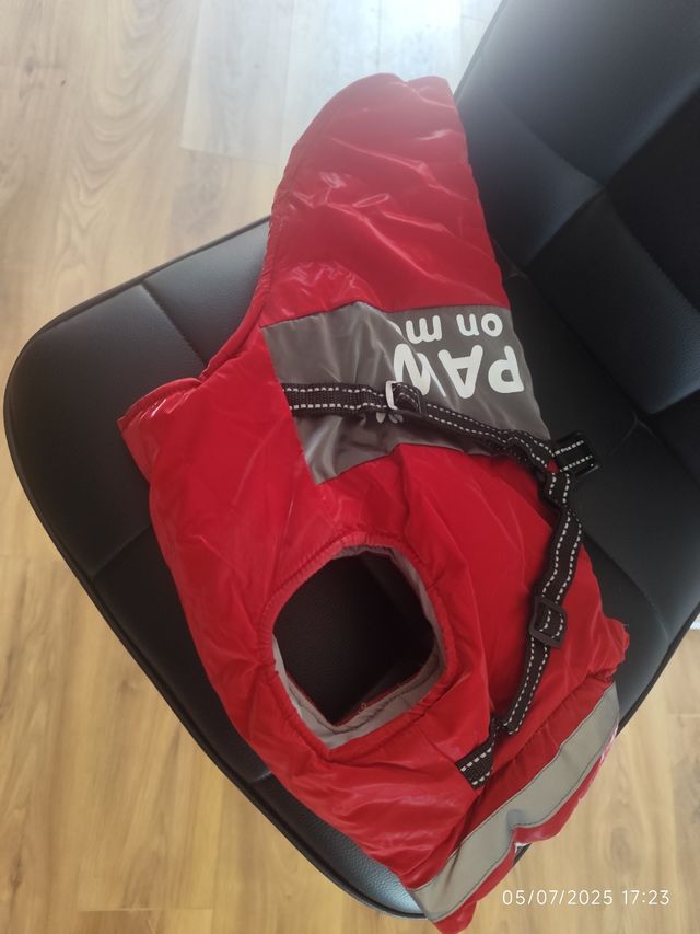 Gilet rosso per cane