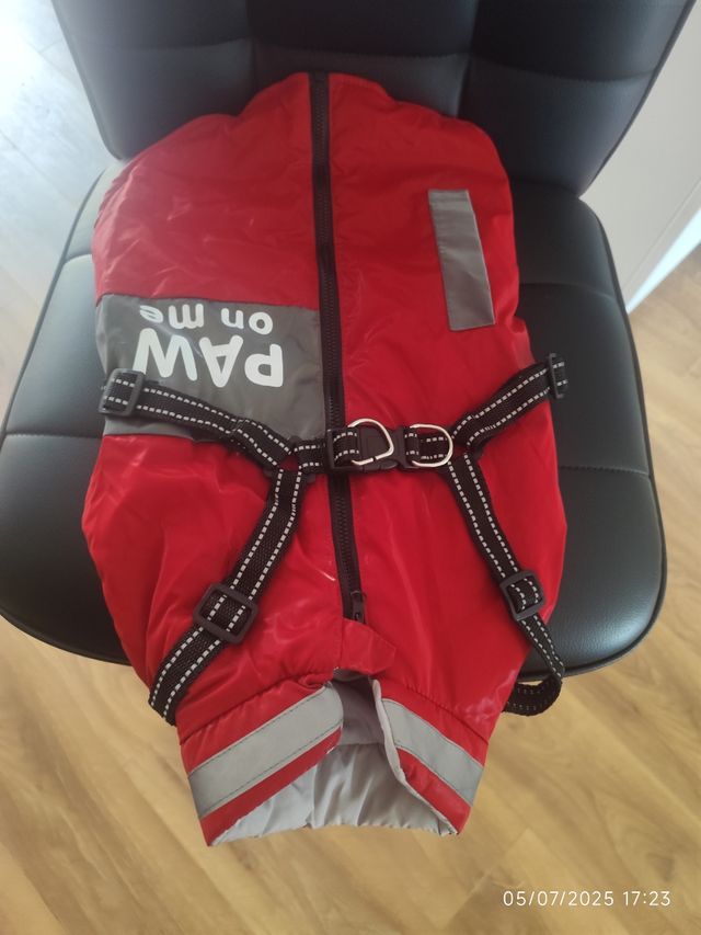 Gilet rosso per cane