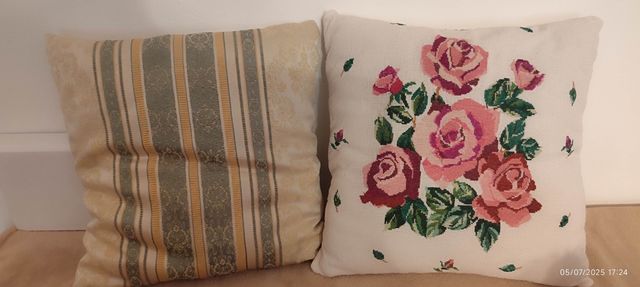 Cuscini vintage 2 pezzi 