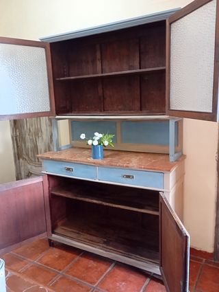 Alacena antigua de madera - azul y beige