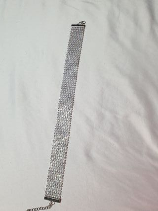 Gargantilla brillante o Choker