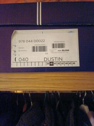 Zapatos náuticos azul marino.